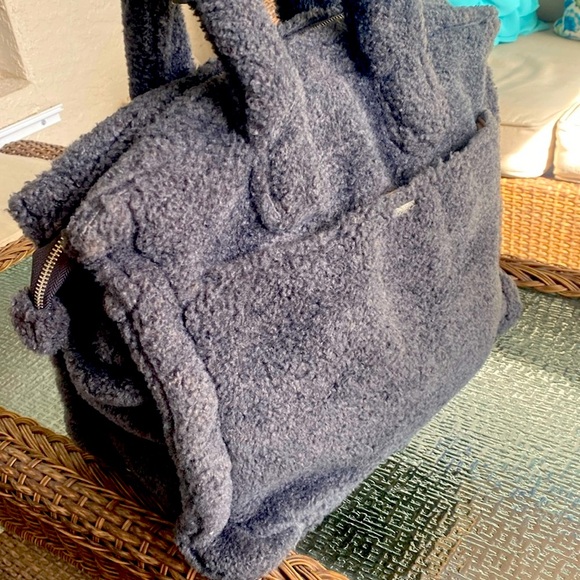 NWT Vince Camuto Fur Gray Bag 14x16 - Picture 6 of 16